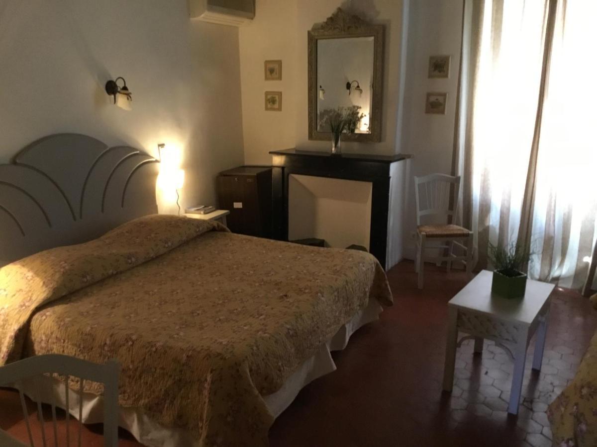 Le Castellas Hotel & Spa - Teritoria Collias Экстерьер фото